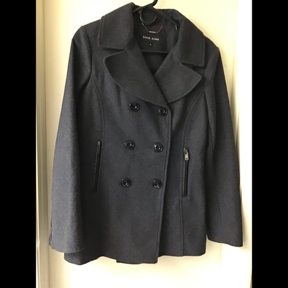 Pea Style Coat Button Closure 
